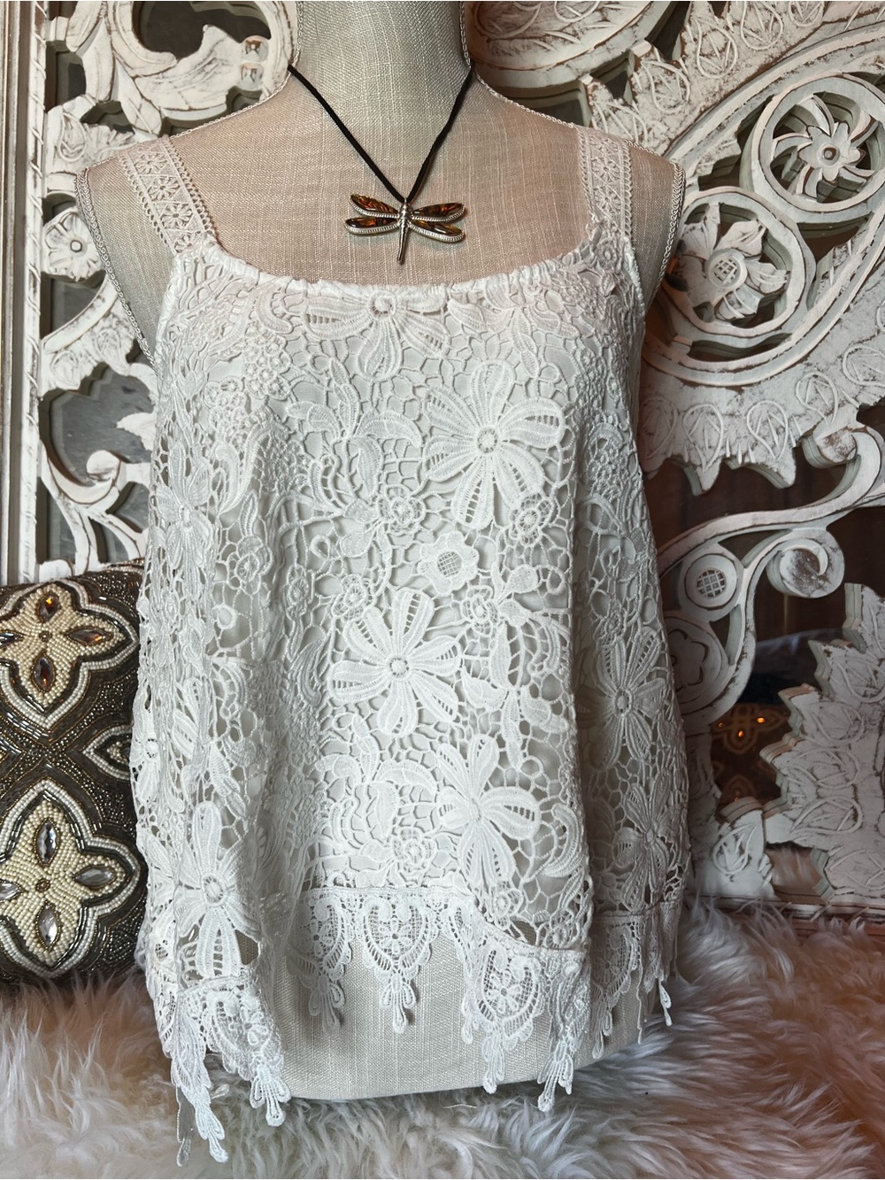 Romeo & Juliet Couture White Floral Crochet Camisole